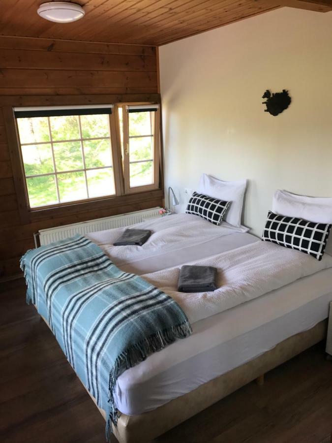 Blue Grove Guesthouse South Iceland ภายนอก รูปภาพ